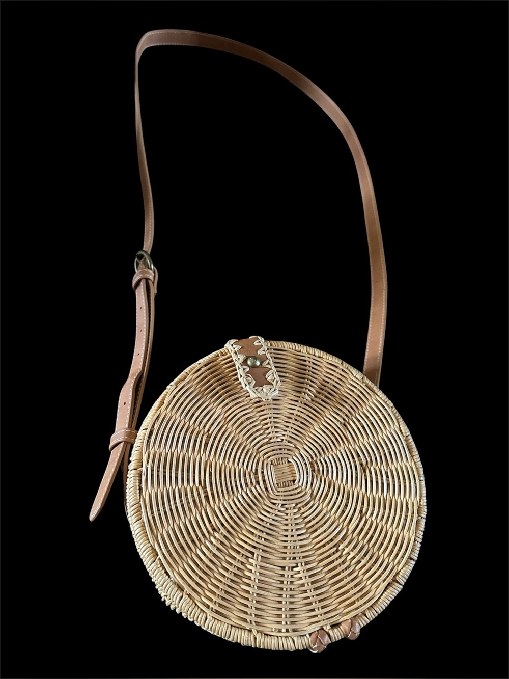 Universal Thread Rattan Circle Crossbody Bag 🌾☀️ - Picture 5 of 11